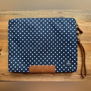 PKG Laptop Sleeve/Tablet Sleeve, Blue with white polka dots, Primary Collection